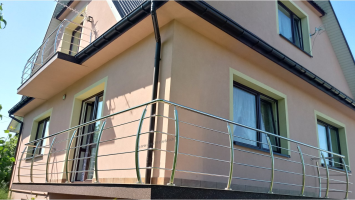 Spaw-Stal Friedrich-balustrady, bramy, zadaszenia-stal nierdzewna i czarna