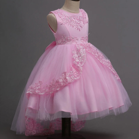 Zjawiskowe Sukienki dla Małej Damy